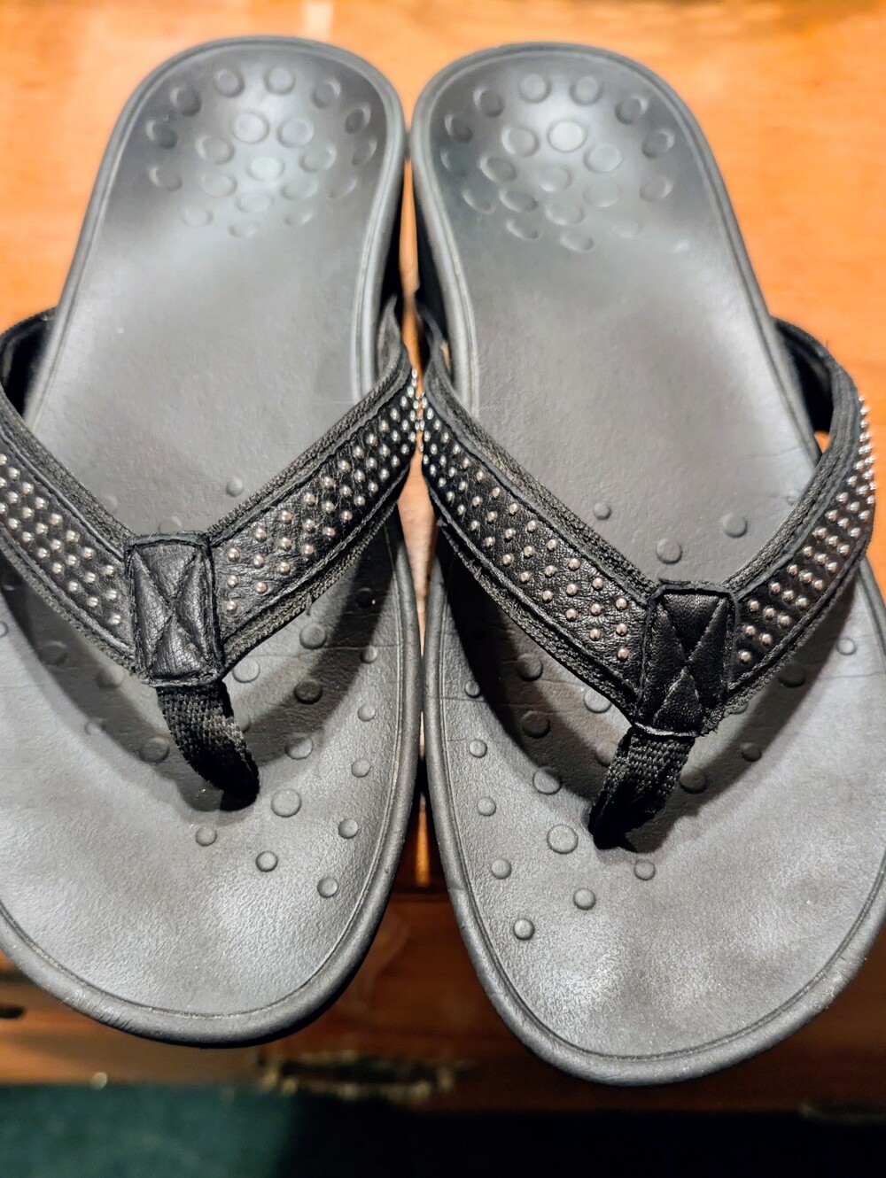Vionic Ortho Designed Women's Black With Silver Embellished Toe-Post Sandals-10